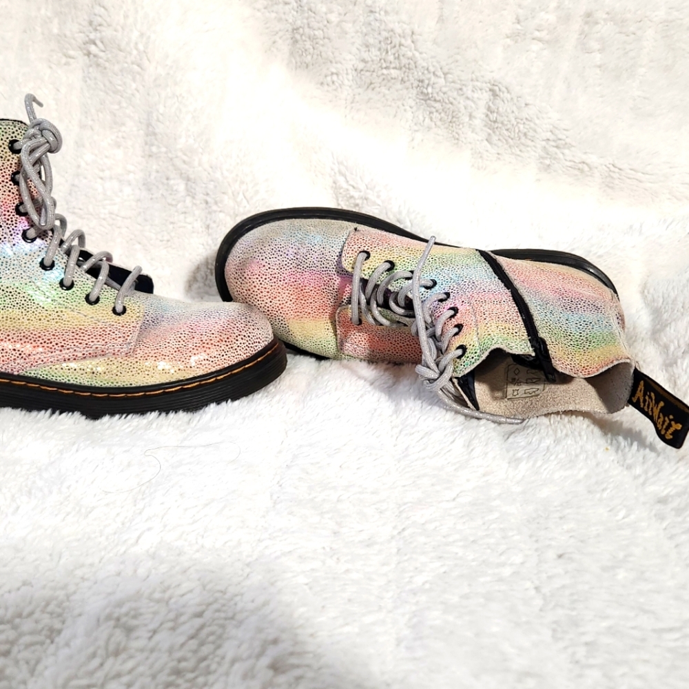 Pascally Rainbow Glitter Dr. Marten